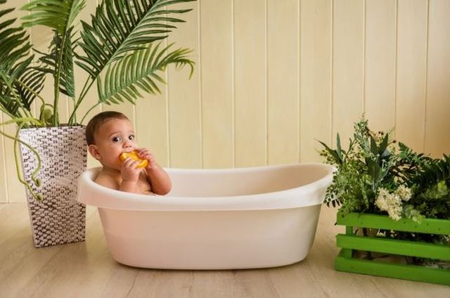 ręcznik kąpielowy dla niemowlaka